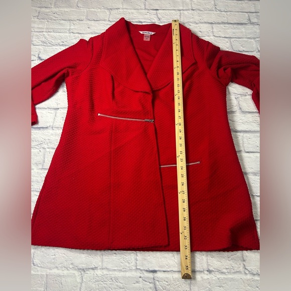 Peter Nygard Vibrant Red Jacket. Size 2X. - Picture 6 of 8